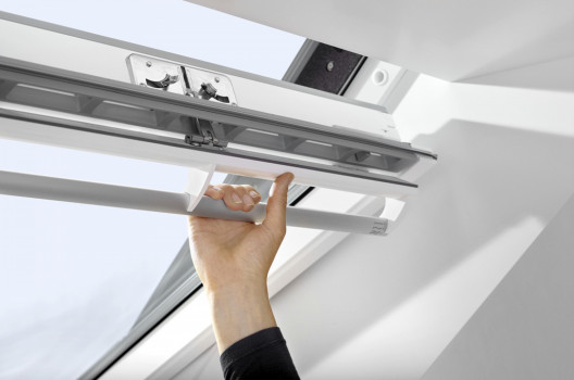 Мансардне вікно VELUX ПРЕМІУМ GGL 2062 (-62)